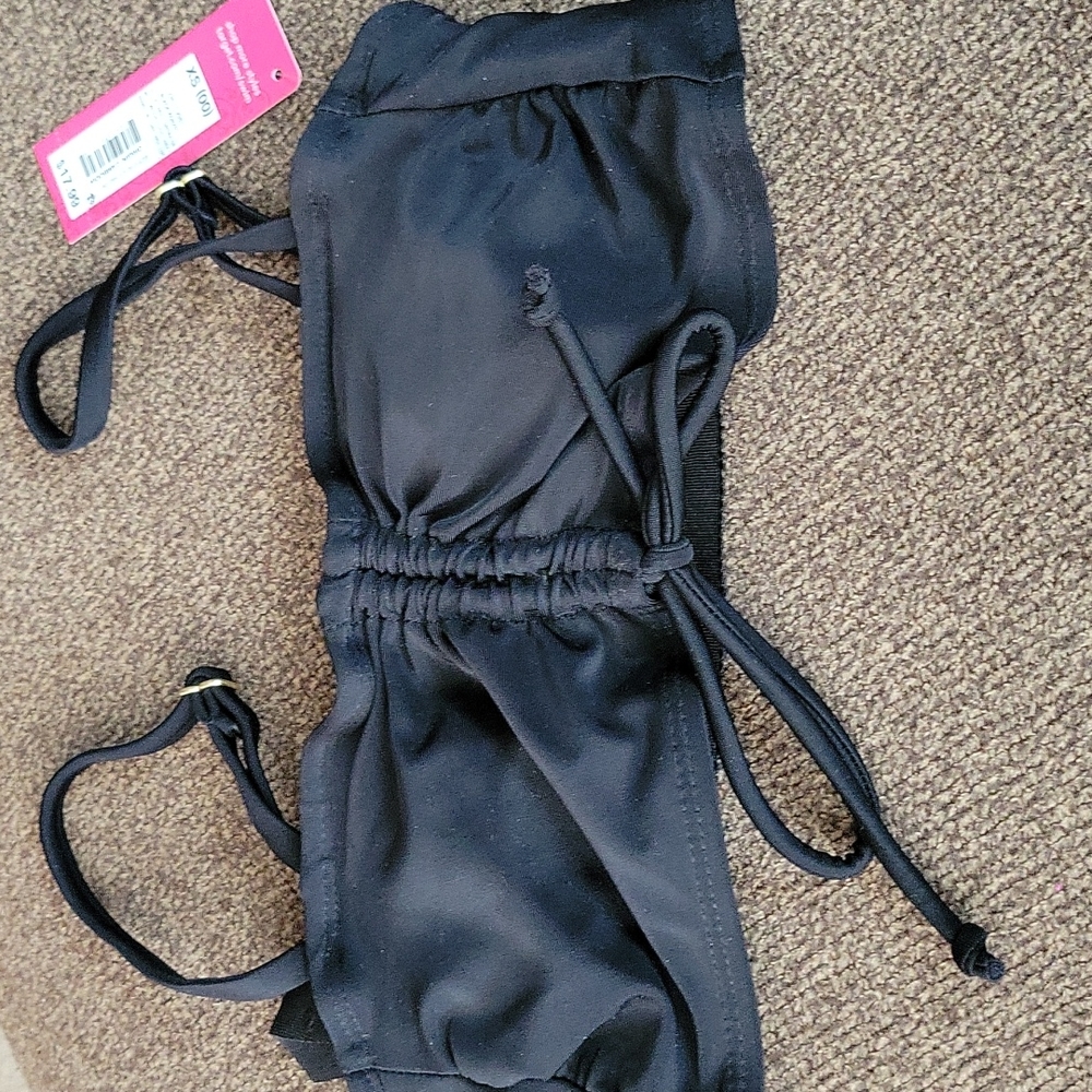 NWT Juniors cinch-front Bandeau bikini top.